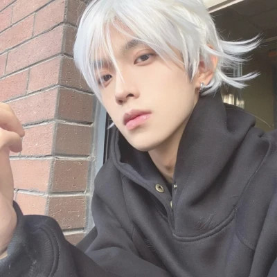 2025最新最好最潮男生头像
