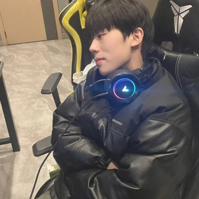 2025年男生专属头像个性图片