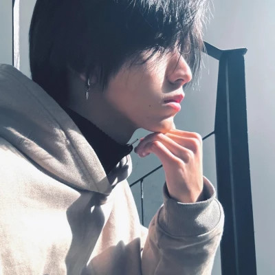 2025年个性头像男生网红图片