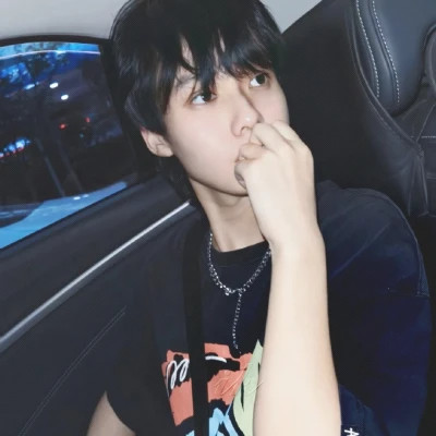 2025年最新版男头像潮流图片