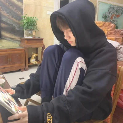 2025年最新版男头像潮流图片
