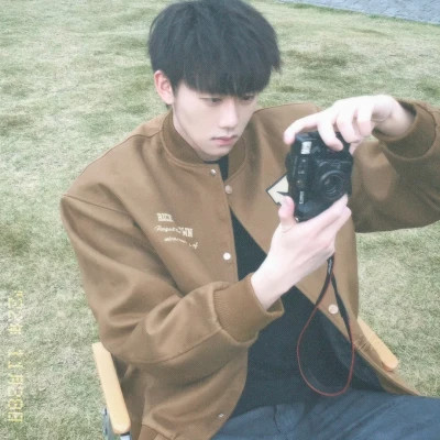 2025高清潮流男生真人头像