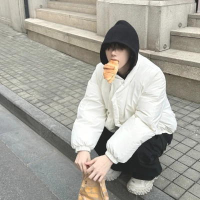 2025高清潮流男生真人头像
