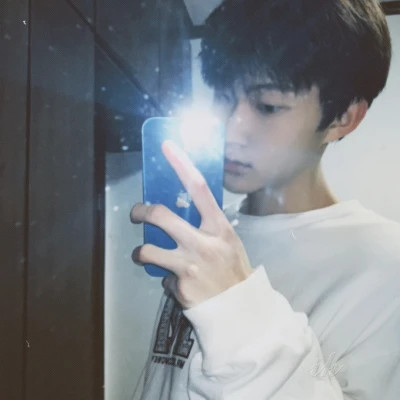 2025高清潮流男生真人头像