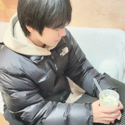 2025最火男生真人头像