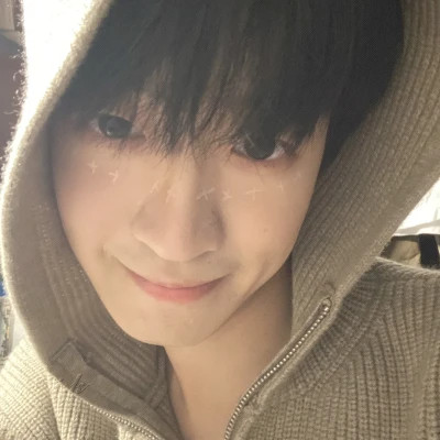2025最火男生真人头像
