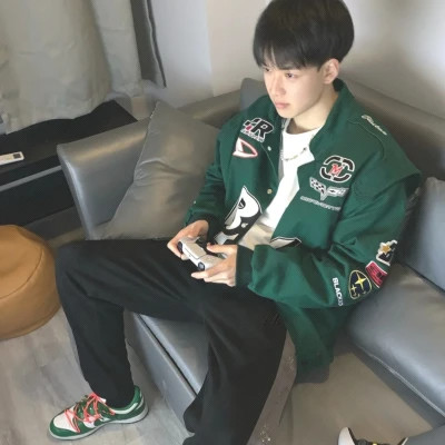 2025最帅的男人头像