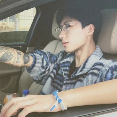 2025最帅的男人头像