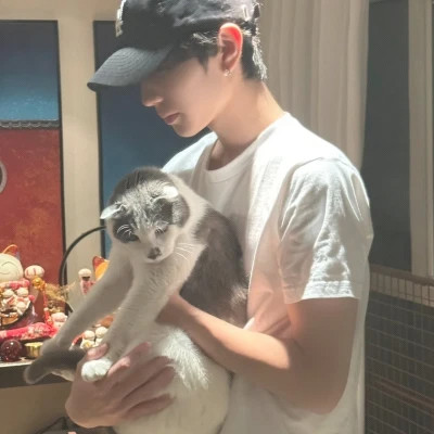 2025最帅的男人头像