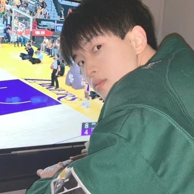 2025最帅的男人头像