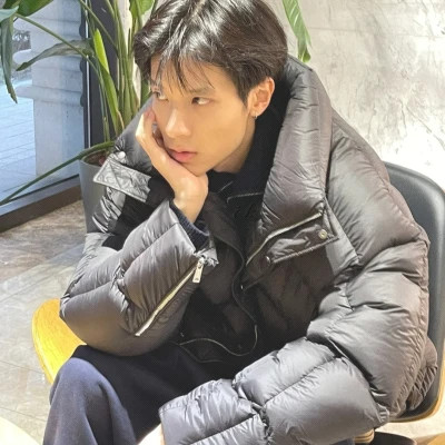 2025最帅的男人头像