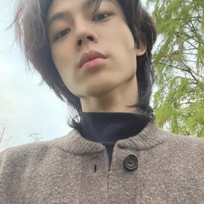 2025图片大全好看头像男生