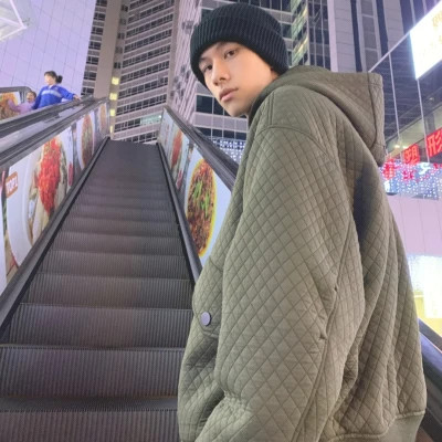 2025图片大全好看头像男生
