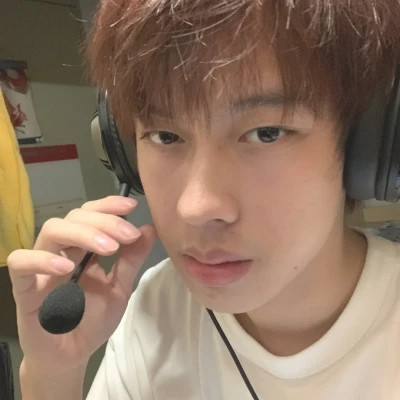 2025图片大全好看头像男生