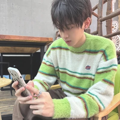 2025图片大全好看头像男生