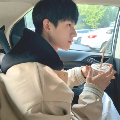 头像男生 真人 男孩