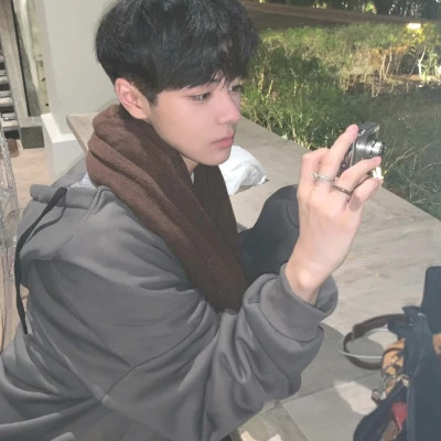 头像男生 真人 男孩