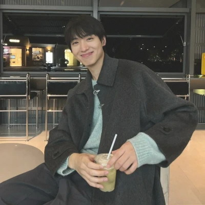 头像男生 真人 男孩