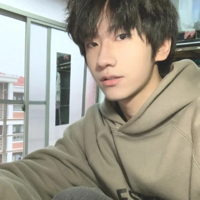 2025年个性头像高清男