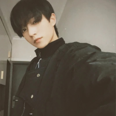 2025年个性头像高清男