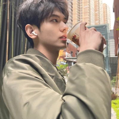 2025年个性头像高清男