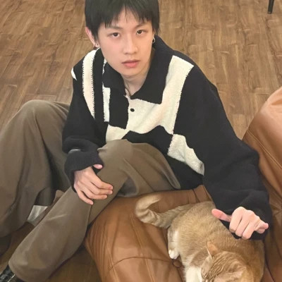 2025最帅美化版男生头像