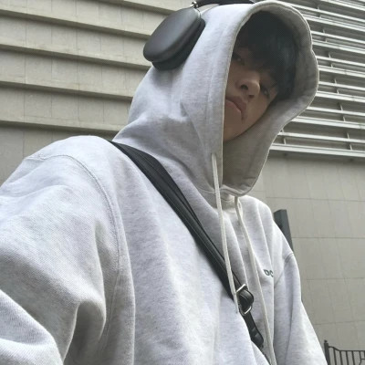 2025全网最火的头像图片男生