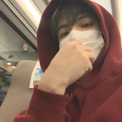 2025全网最火的头像图片男生