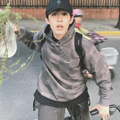 真人头像2025最新款男生