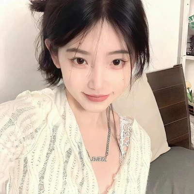 2025高清限定的好看女生头像