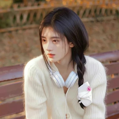 2025高清限定的好看女生头像