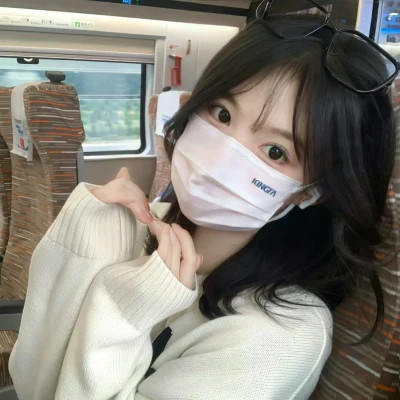 2025高清限定的好看女生头像