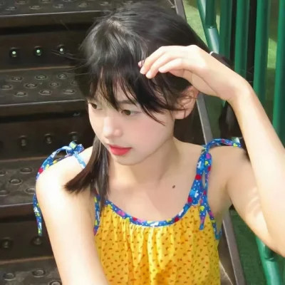 2025高清限定的好看女生头像
