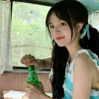 2025高清限定的好看女生头像