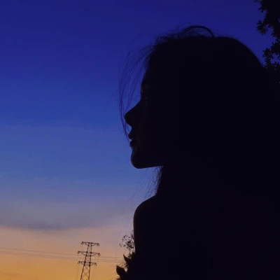 ins清新治愈超纯欲风女生头像