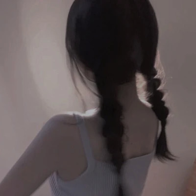 ins清新治愈超纯欲风女生头像