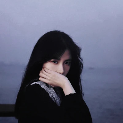 氛围感的女生微信头像