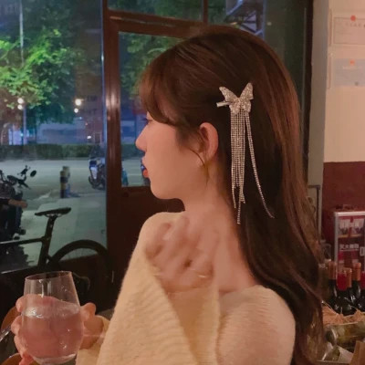 氛围感的女生微信头像