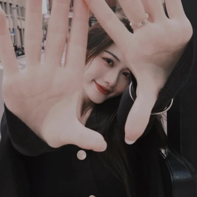 氛围感的女生微信头像