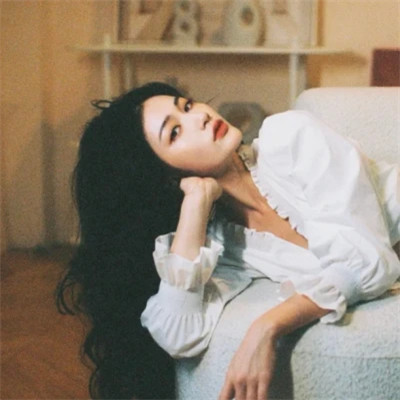 氛围感的女生微信头像