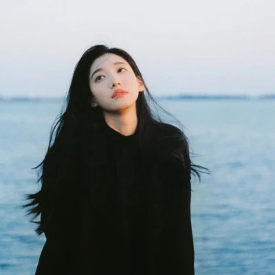 氛围感的女生微信头像