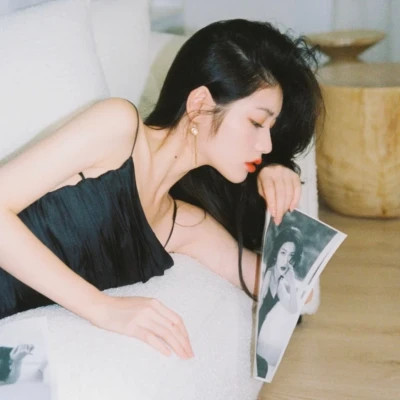 氛围感的女生微信头像