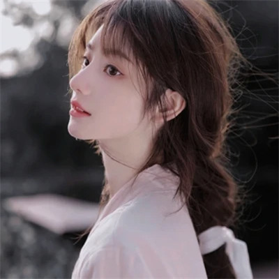 氛围感的女生微信头像