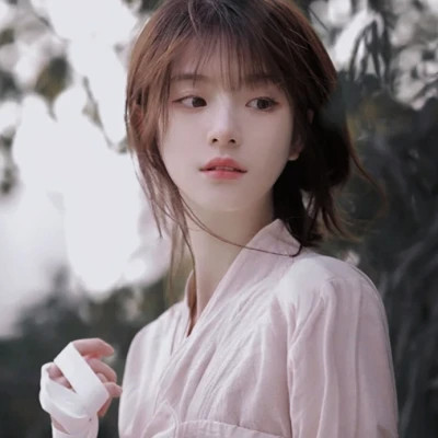 氛围感的女生微信头像
