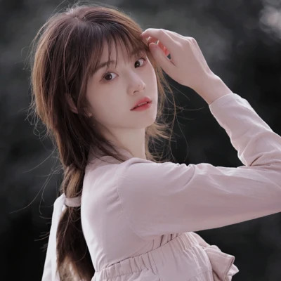 氛围感的女生微信头像