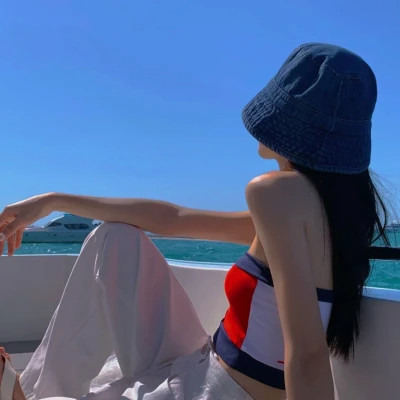 氛围感的女生微信头像
