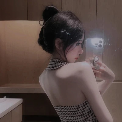 氛围感的女生微信头像