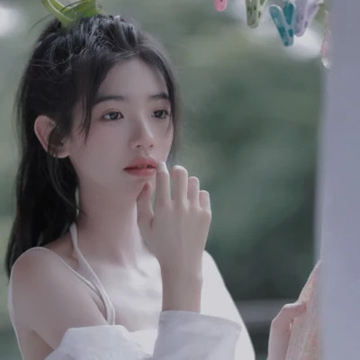 慵懒随意女生头像