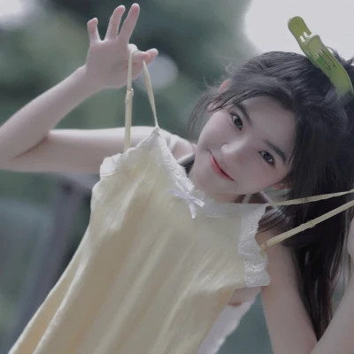 慵懒随意女生头像