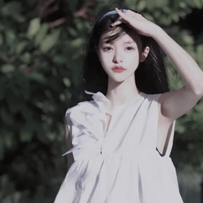 慵懒随意女生头像